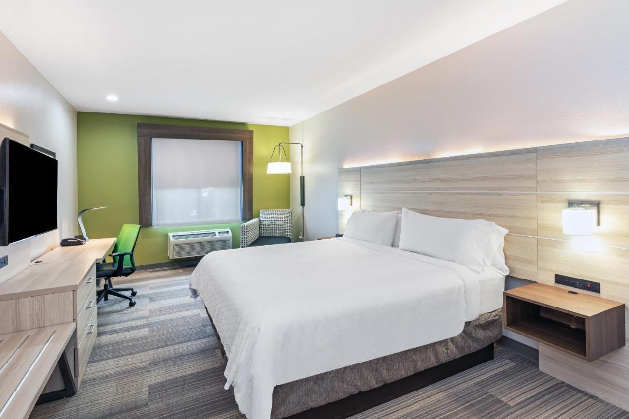 Express & South, An Ihg Vidor